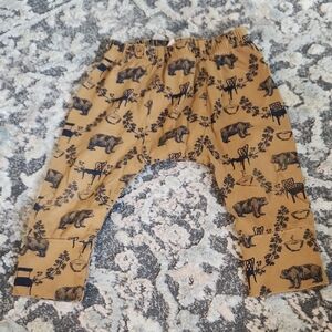 Kate Quinn Tan and Black Patterned Pants